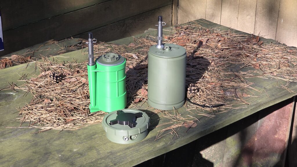 Atrapy min wykorzystywane podczas szkolenia w terenie