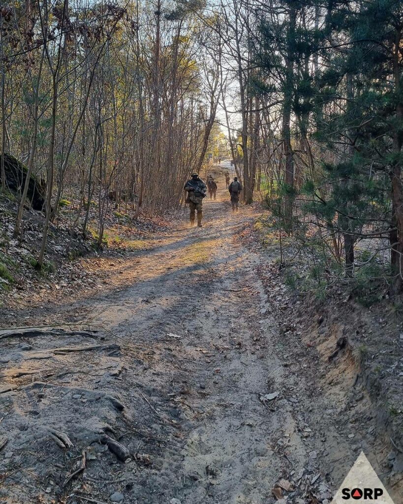 Uczestnicy na szlaku