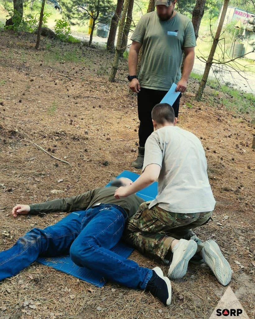 Ćwiczenie ułożenia w pozycji bezpiecznej